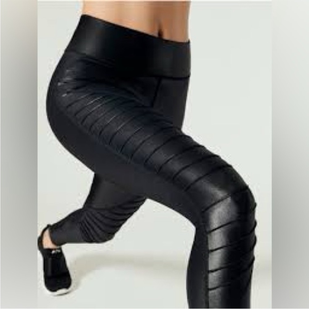 Carbon38 Black Shimmer Moto Leggings - Picture 2 of 16